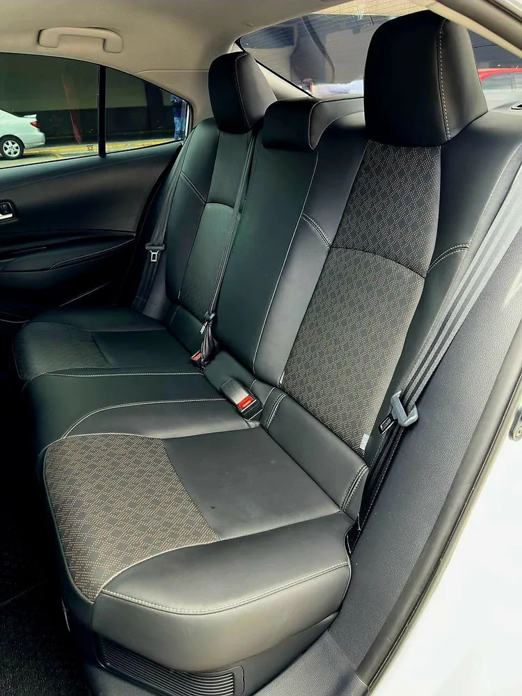 Sedã Toyota Corolla 2025 en Caracas — foto 9