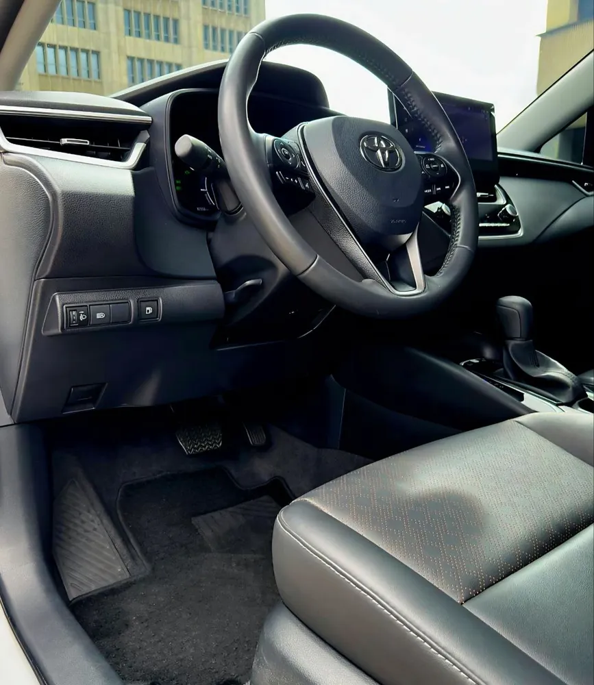 Sedã Toyota Corolla 2025 en Caracas — foto 10