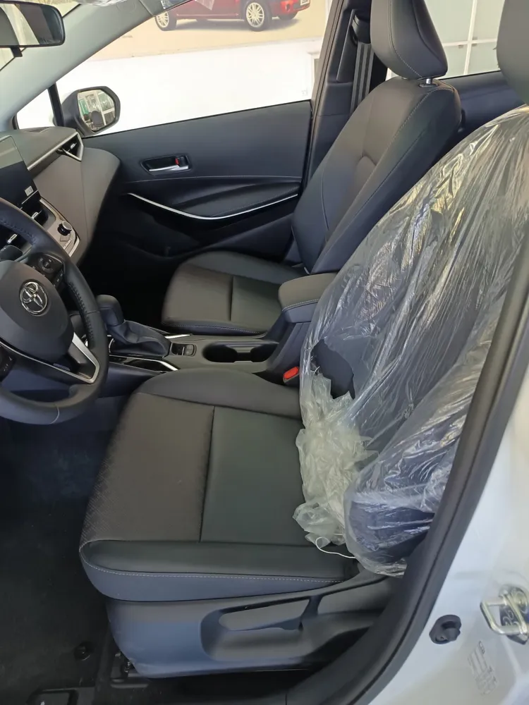 Sedã Toyota Corolla 2025 en Caracas — foto 12