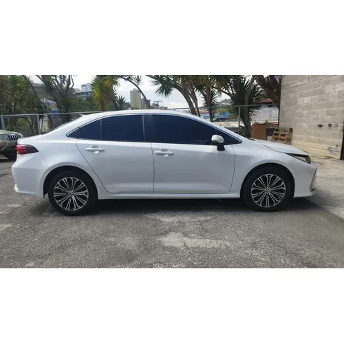 Sedã Toyota Corolla SEG 2022 en San Antonio — foto 6