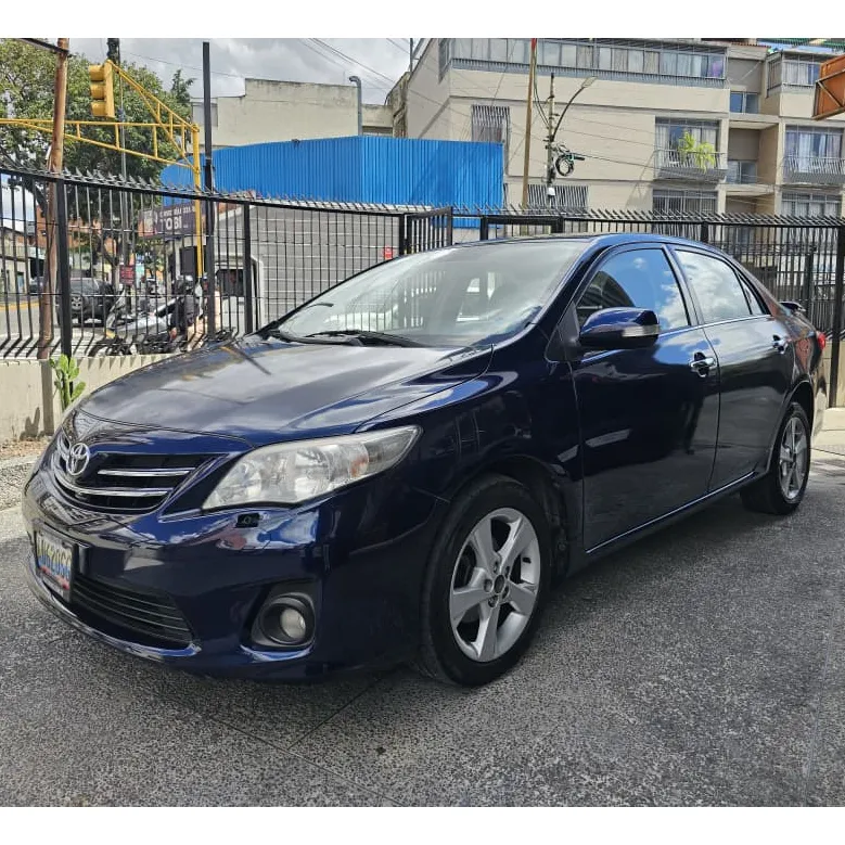 Sedã Toyota Corolla XEI 2009 en Caracas — foto 15