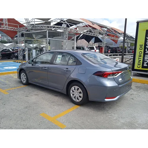 Sedã Toyota Corolla XLI 2023 en Caracas — foto 5