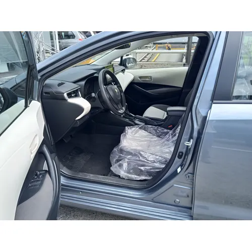 Sedã Toyota Corolla XLI 2023 en Caracas — foto 7