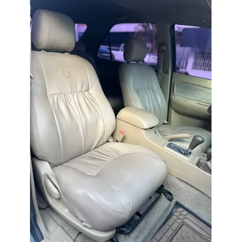 Off-Road Toyota Fortuner SR 2011 en Maracay — foto 4