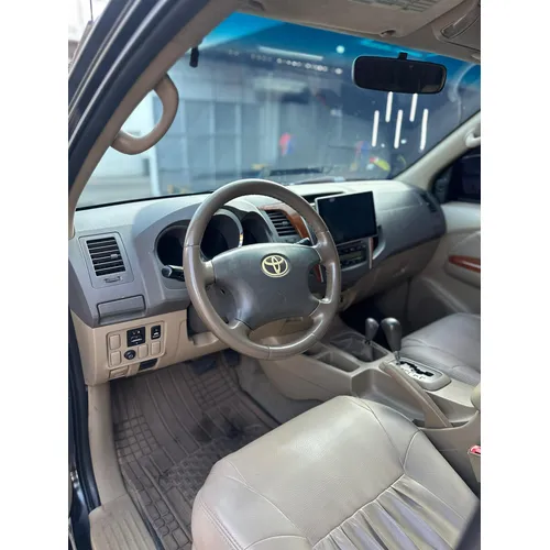 Off-Road Toyota Fortuner SR 2011 en Maracay — foto 8