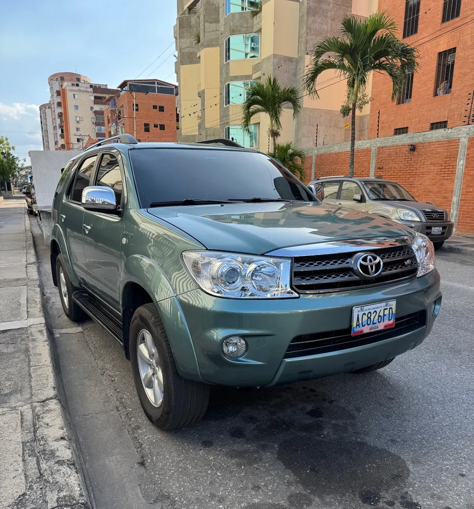 Off-Road Toyota Fortuner SR 2012 en Maracay — foto 12