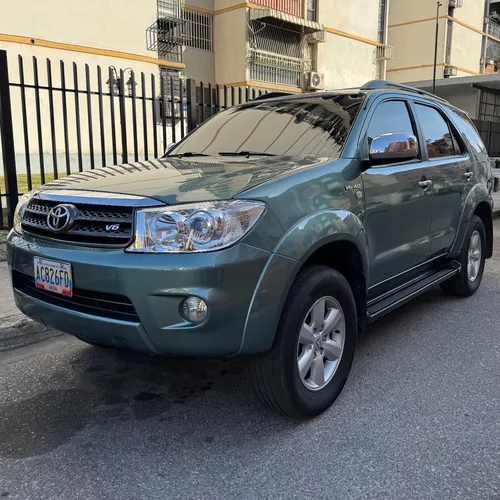 Off-Road Toyota Fortuner SR 2012 en Maracay