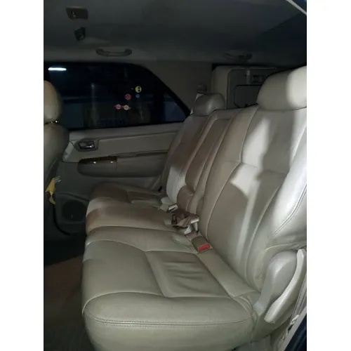 Caminhonete Toyota Fortuner 2010 en Caracas — foto 8