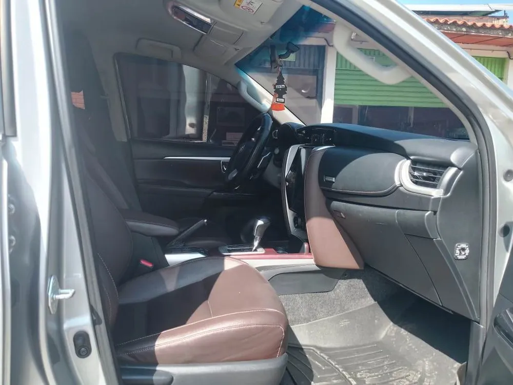 Caminhonete Toyota Fortuner SRX 2020 en Guarenas — foto 11