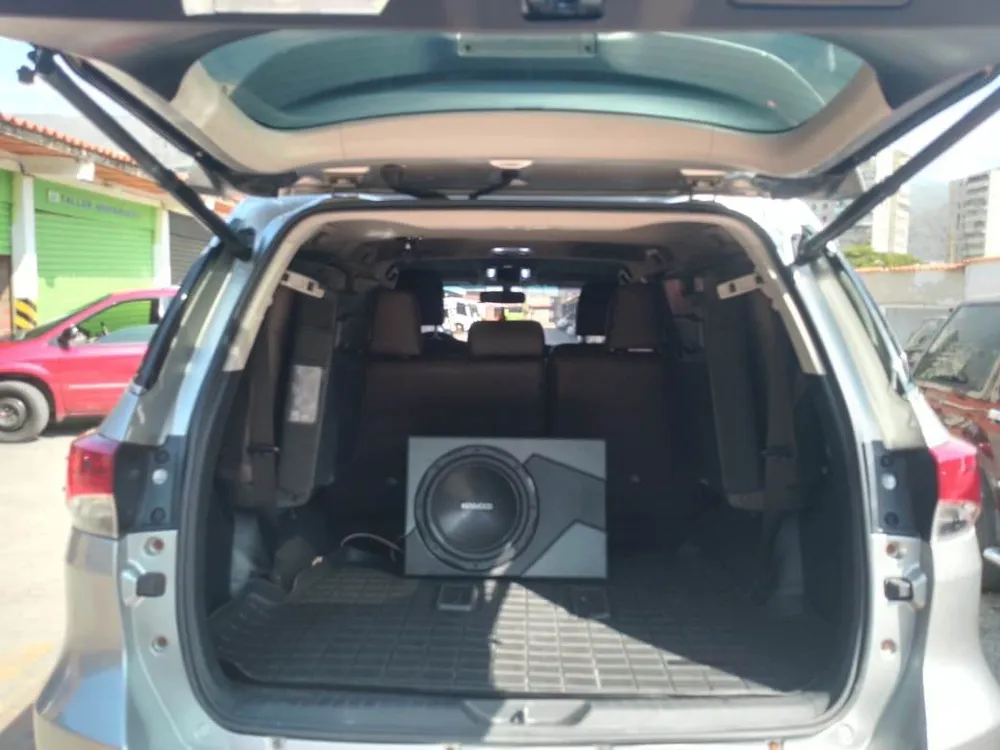 Caminhonete Toyota Fortuner SRX 2020 en Guarenas — foto 14