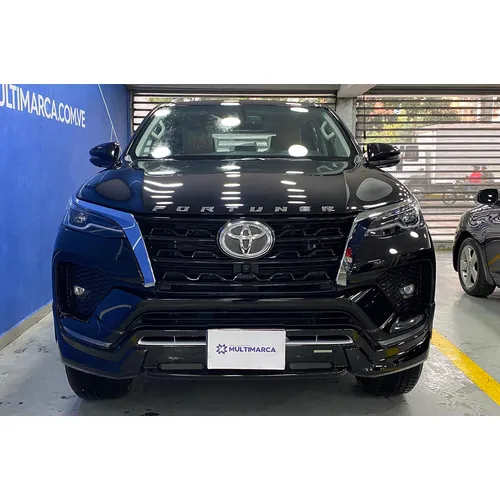 SUV Toyota Fortuner VX.R 2025 en Caracas — foto 2
