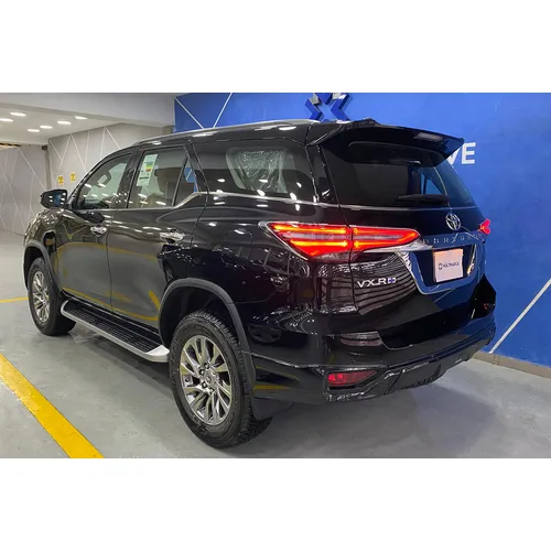 SUV Toyota Fortuner VX.R 2025 en Caracas — foto 3