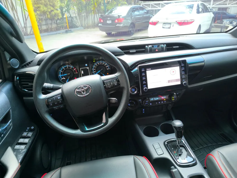 Picape Toyota Hilux Adventure 2023 en Caracas — foto 10