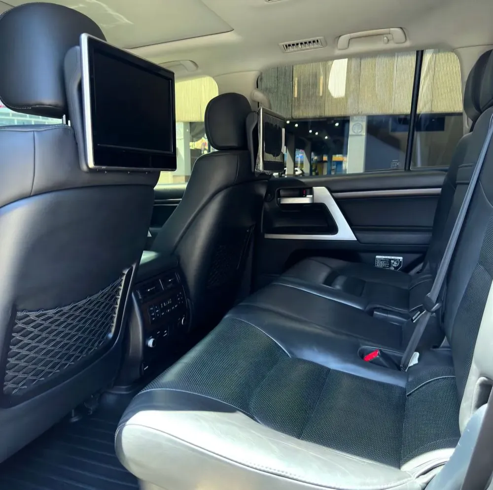 SUV Toyota Land Cruiser 200 2017 en Caracas — foto 14
