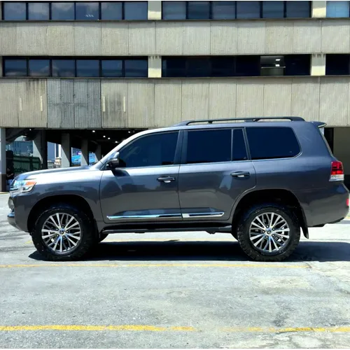 SUV Toyota Land Cruiser 200 2017 en Caracas — foto 8