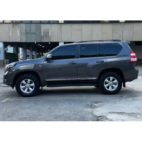 SUV Toyota Land Cruiser Prado TX.L 2015 en Caracas — foto 7