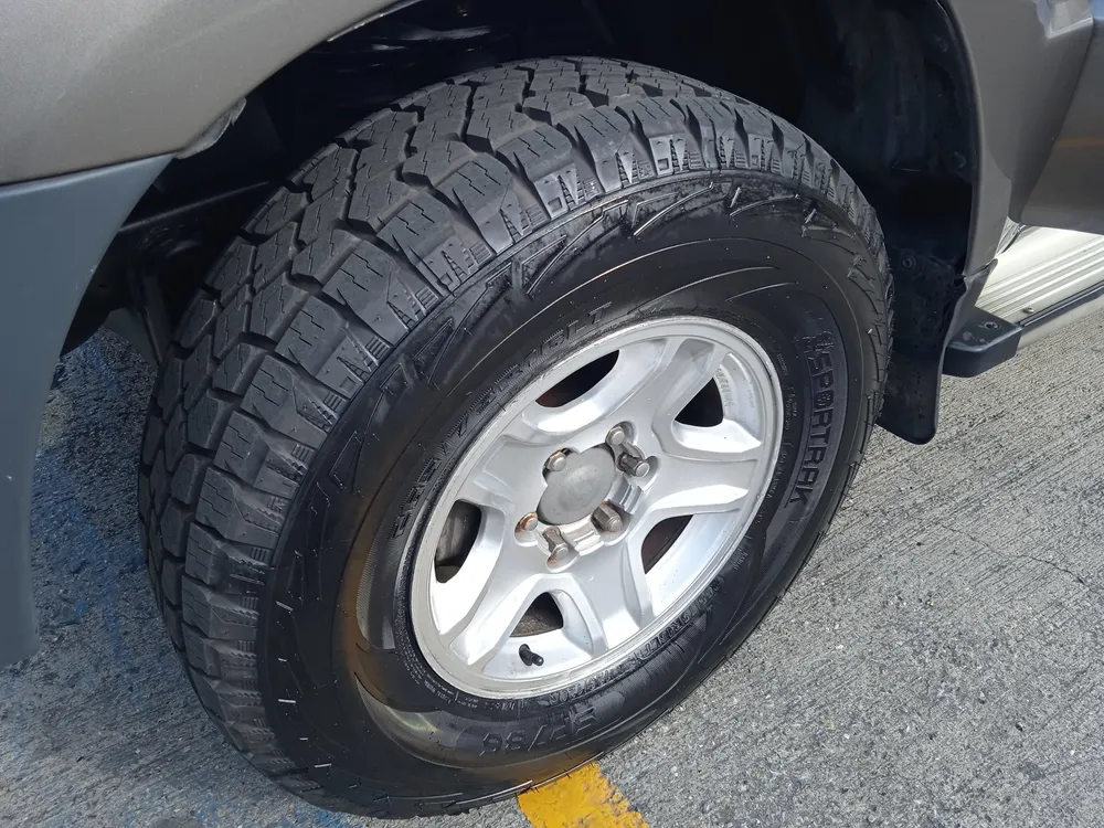 Caminhonete Toyota Land Cruiser Prado Merú 2007 en Caracas — foto 10