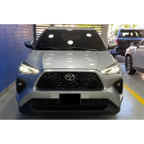 Sedã Toyota Yaris Cross 2024 en Caracas — foto 2