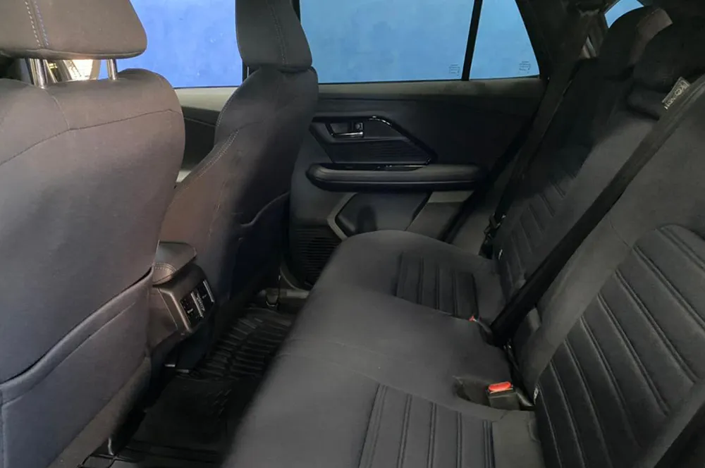 Sedã Toyota Yaris Cross 2024 en Caracas — foto 11