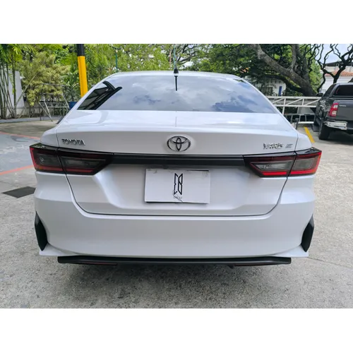 Sedã Toyota Yaris E 2025 en Caracas — foto 7