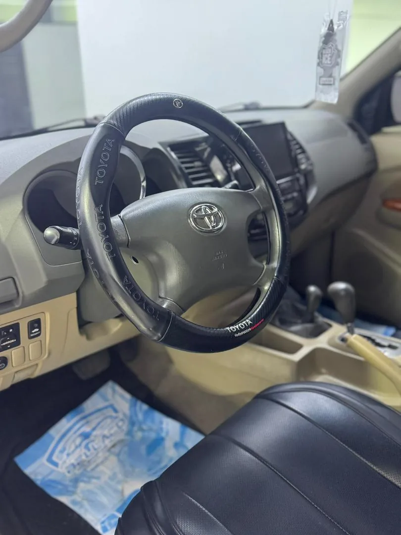 Camioneta Toyota Fortuner 2011 en Caracas — foto 7