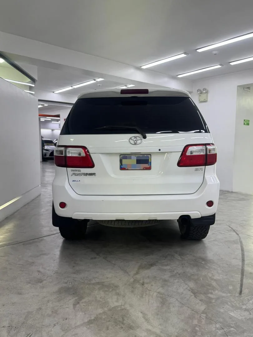 Camioneta Toyota Fortuner 2011 en Caracas — foto 5