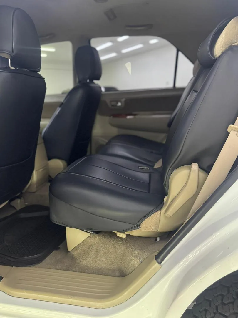 Camioneta Toyota Fortuner 2011 en Caracas — foto 2