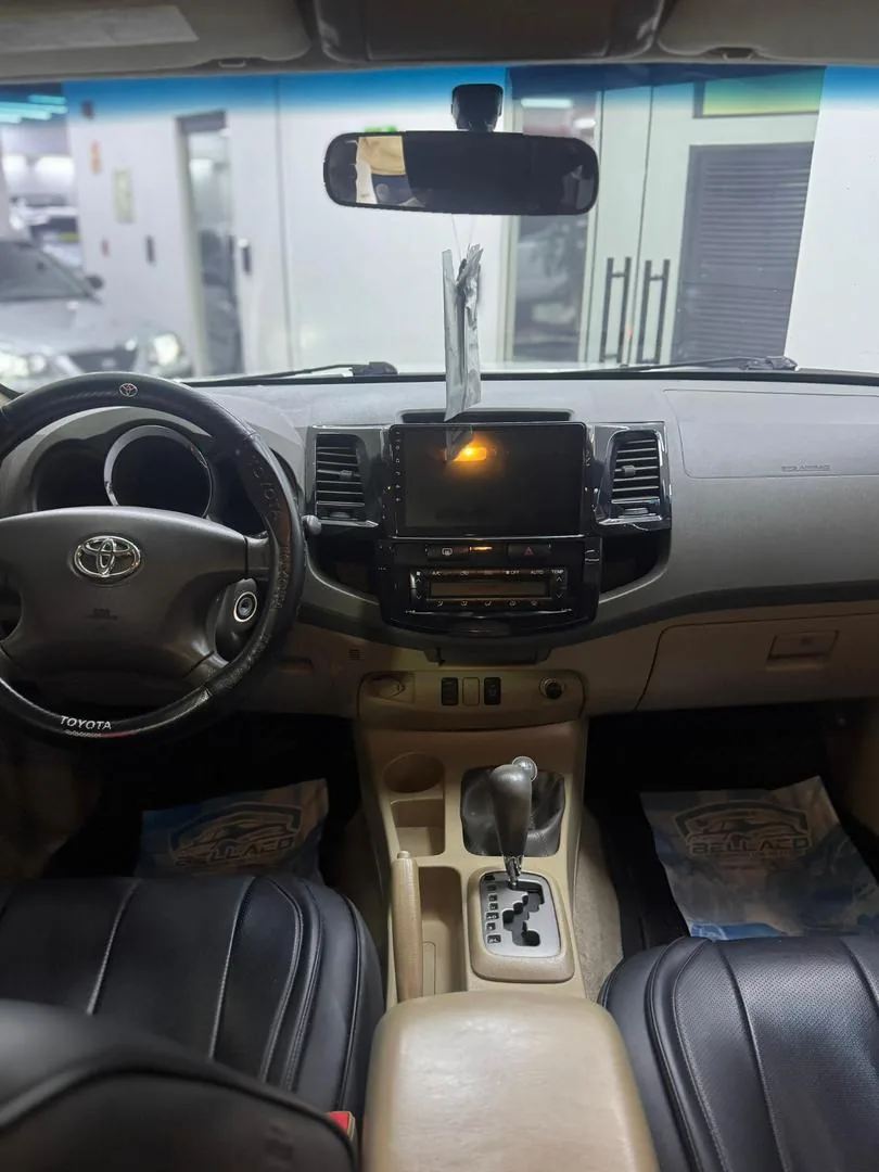 Camioneta Toyota Fortuner 2011 en Caracas — foto 4