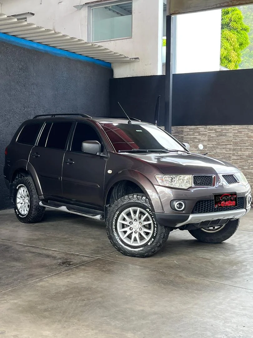 Caminhonete Mitsubishi Montero 2015 en Caracas — foto 8
