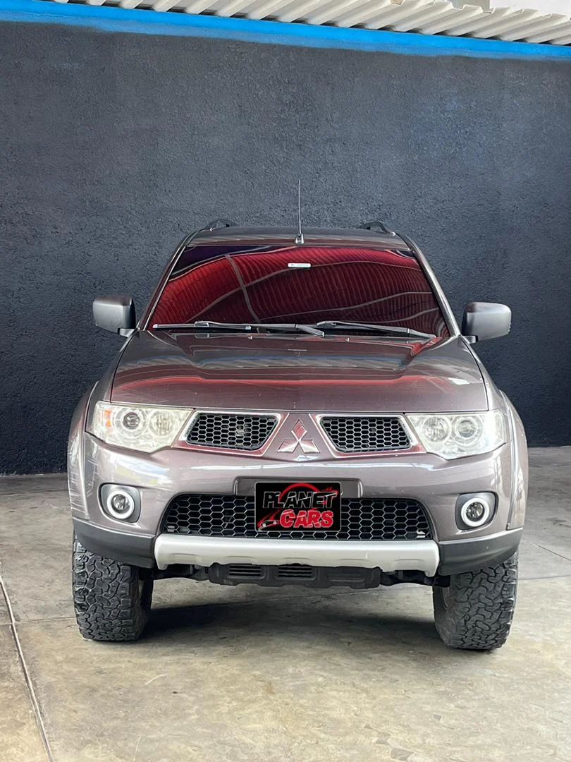 Caminhonete Mitsubishi Montero 2015 en Caracas — foto 11