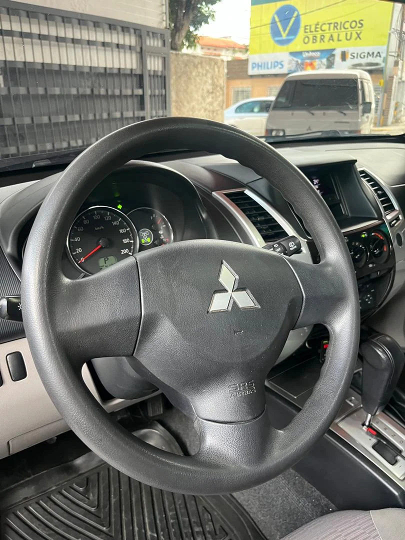 Off-Road Mitsubishi Montero Sport GLX 2015 en Caracas — foto 6
