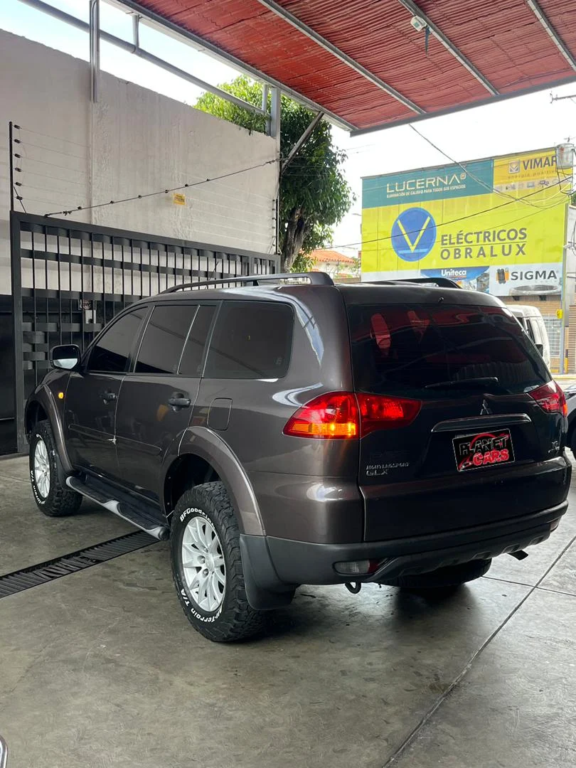 Off-Road Mitsubishi Montero Sport GLX 2015 en Caracas — foto 5