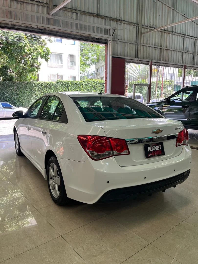 Carro Chevrolet Cruze 2015 en Caracas — foto 9