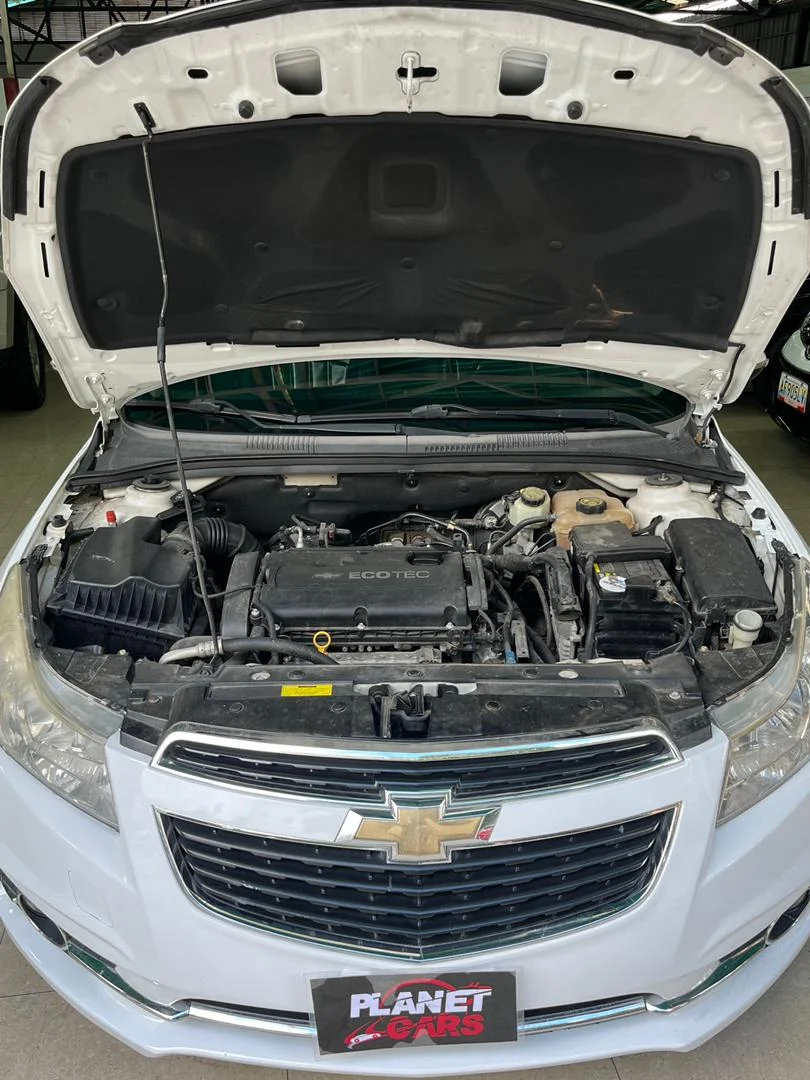 Carro Chevrolet Cruze 2015 en Caracas — foto 11