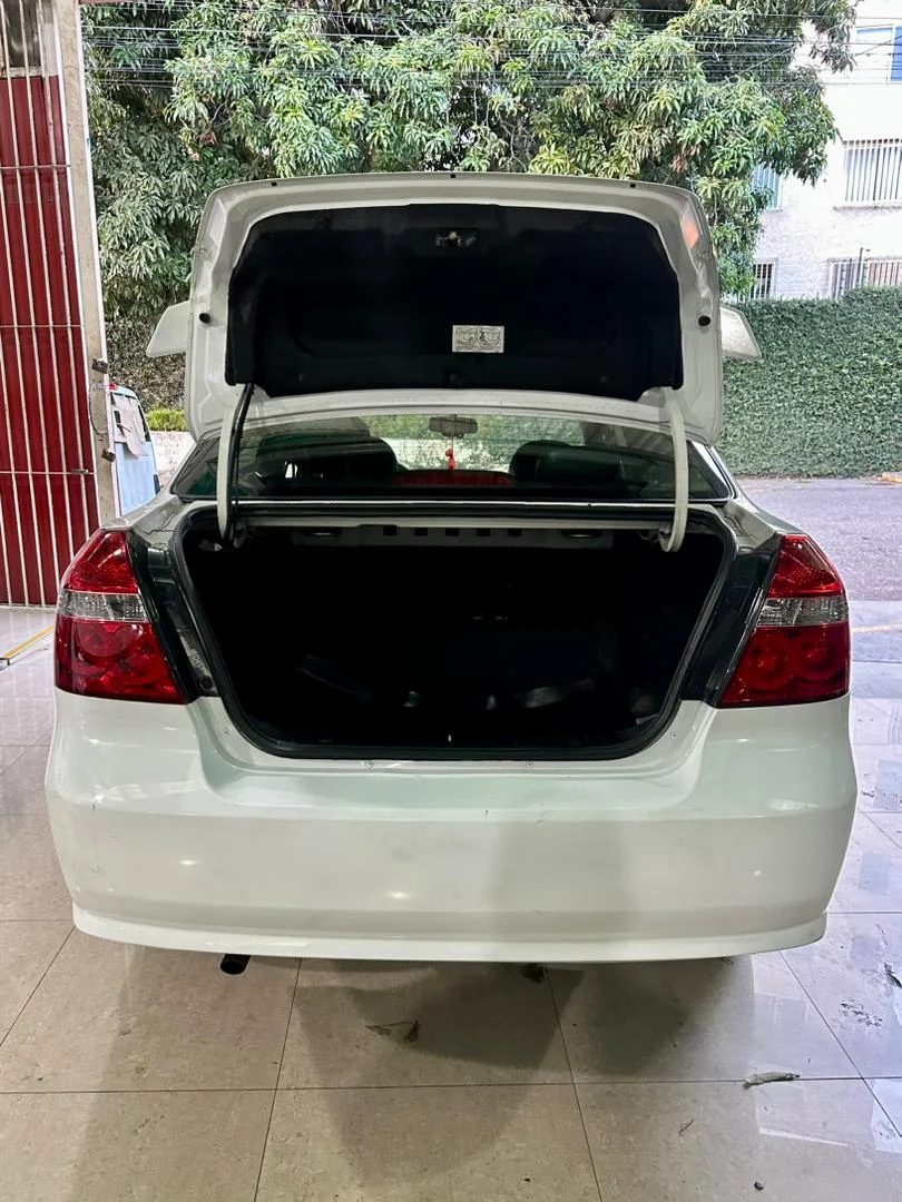 Carro Chevrolet Aveo 2013 en Caracas — foto 6