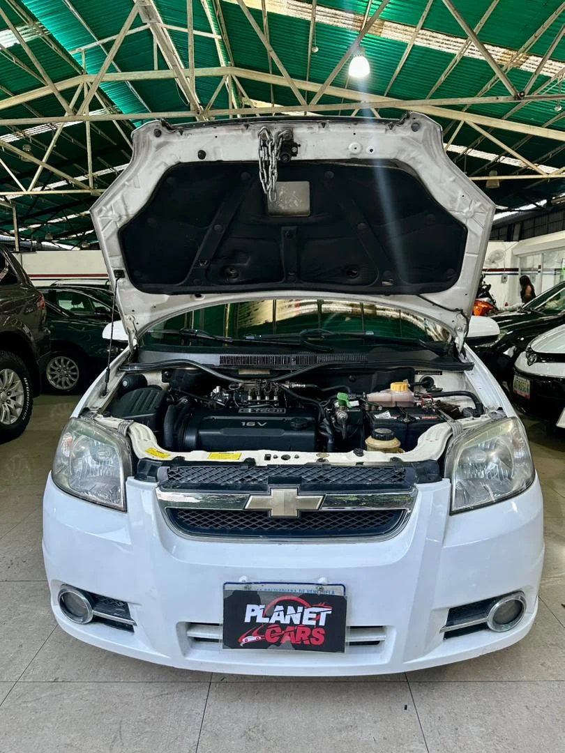 Carro Chevrolet Aveo 2013 en Caracas — foto 7