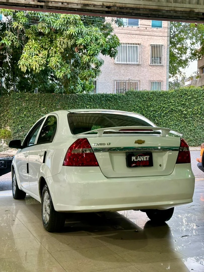Carro Chevrolet Aveo 2013 en Caracas — foto 8