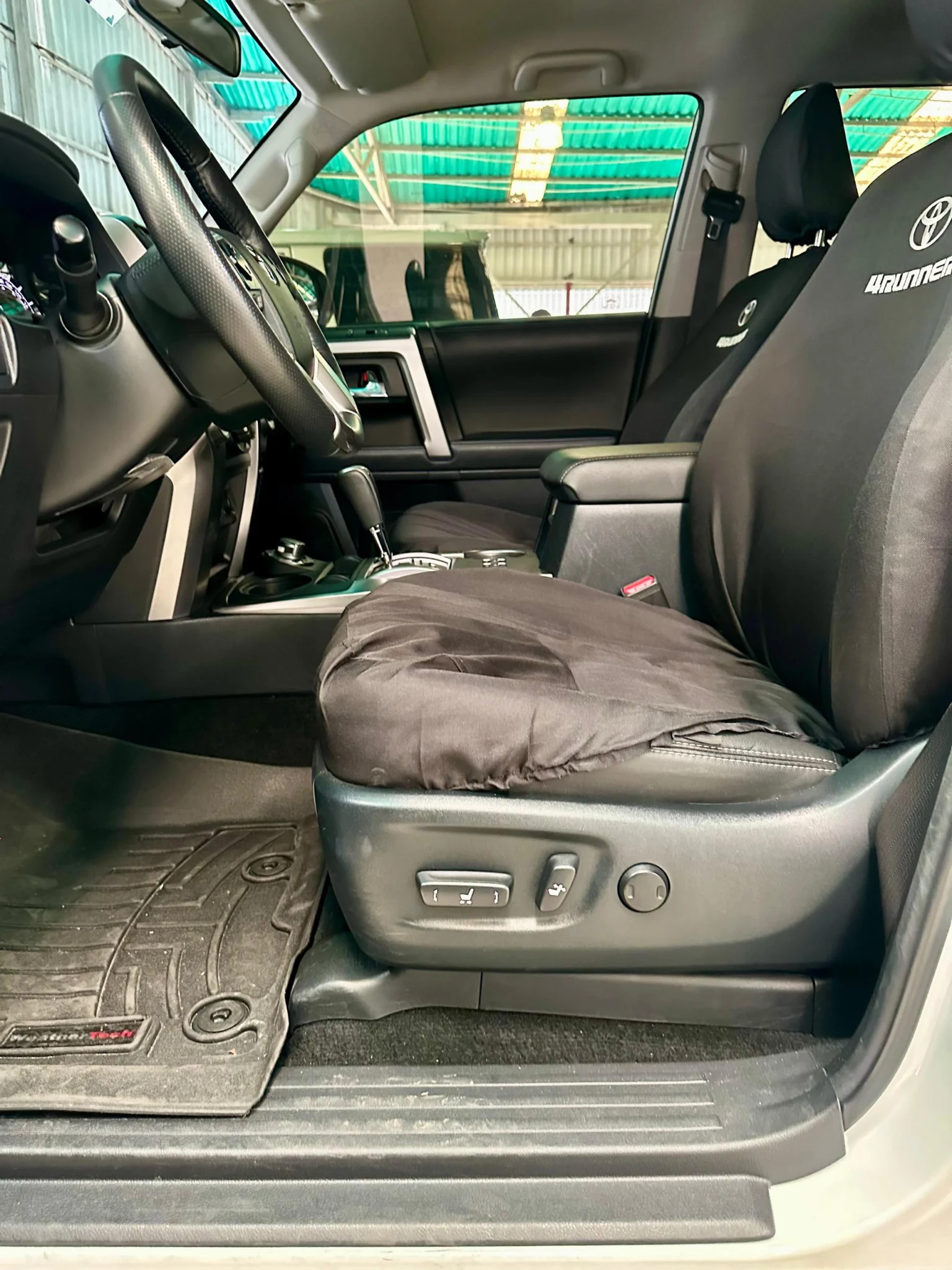 Caminhonete Toyota 4Runner SR5 2024 en Caracas — foto 7