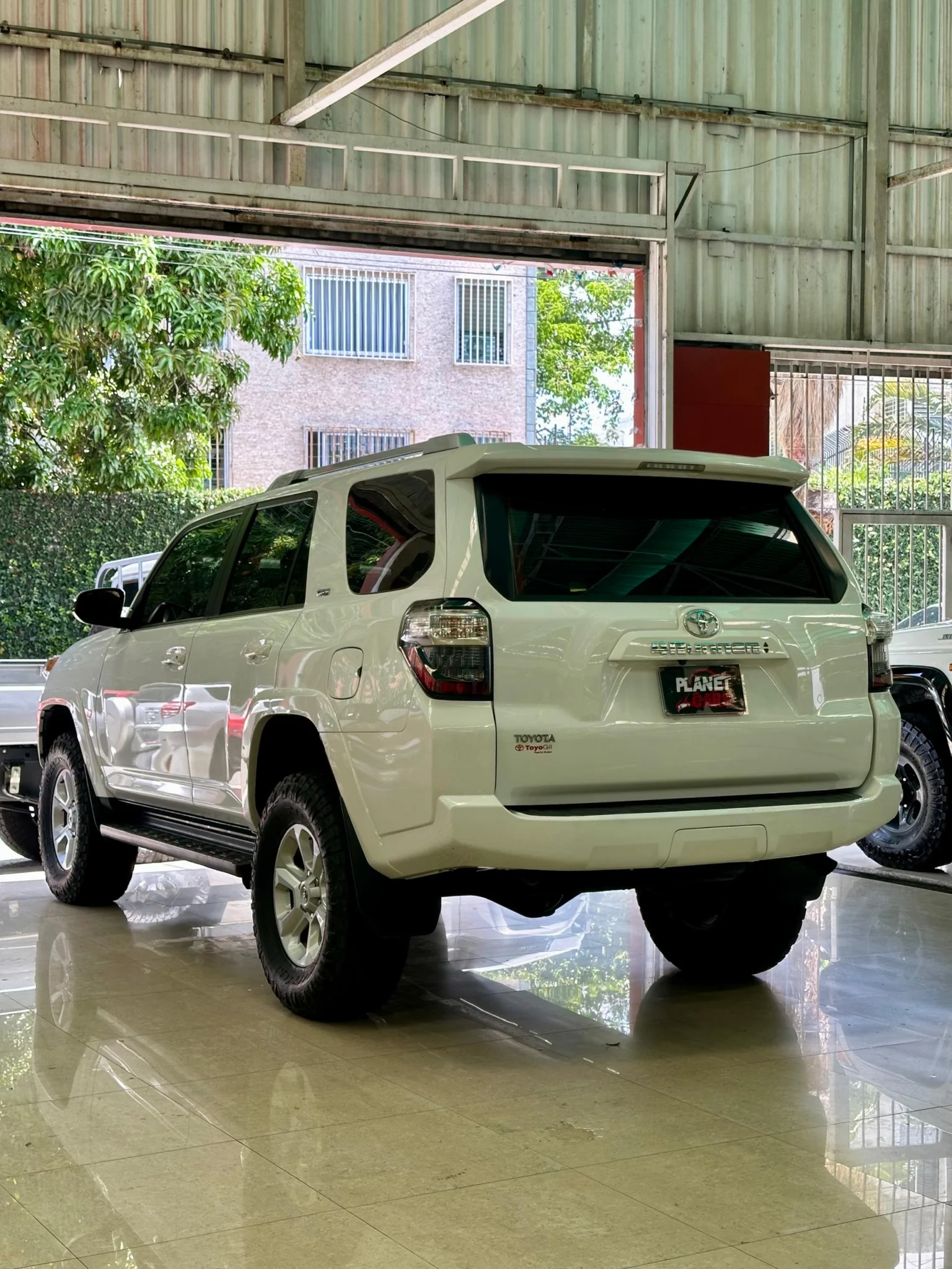 Caminhonete Toyota 4Runner SR5 2024 en Caracas — foto 14