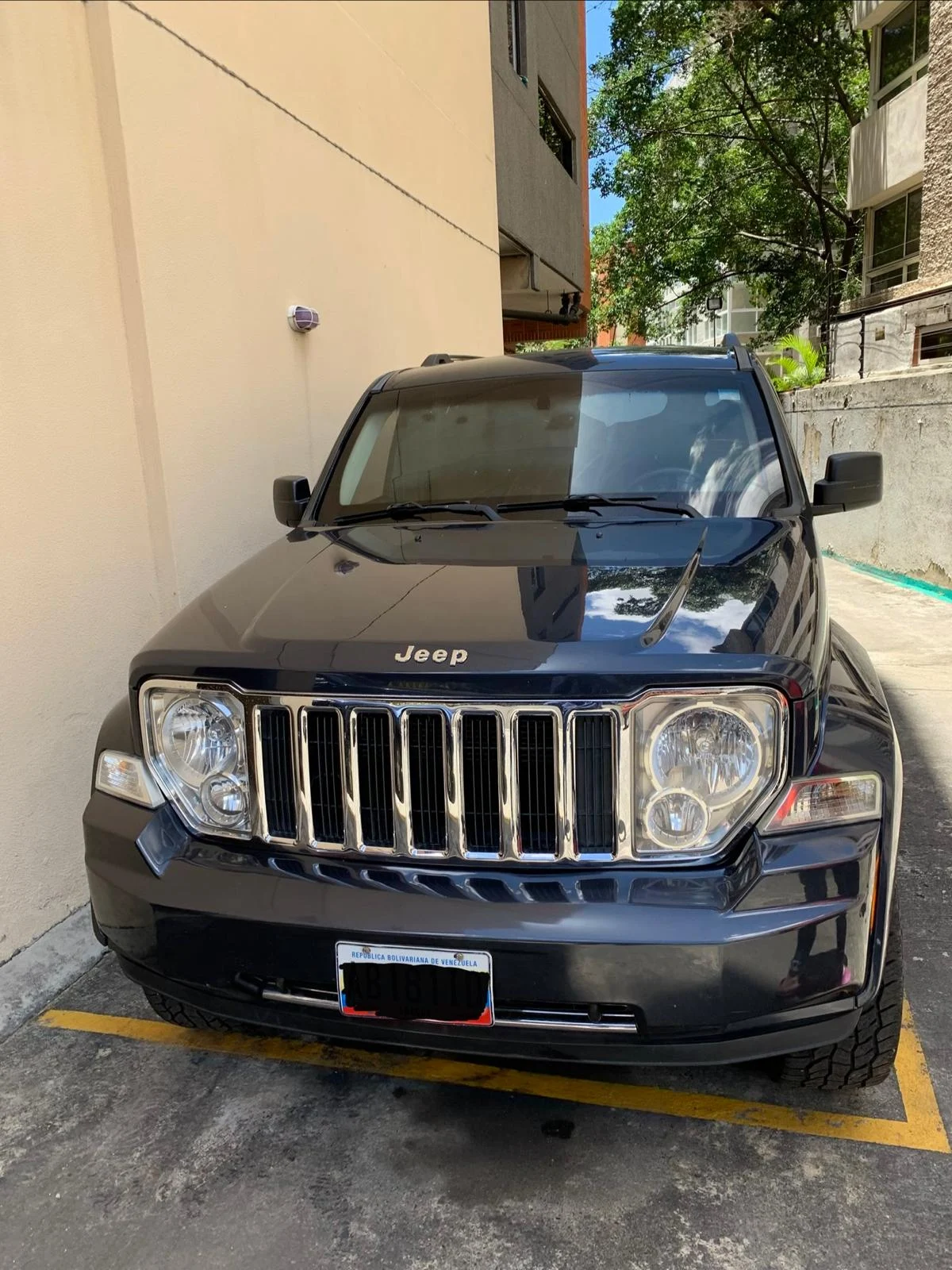 Caminhonete Jeep Cherokee Limited KK 2011 en Caracas
