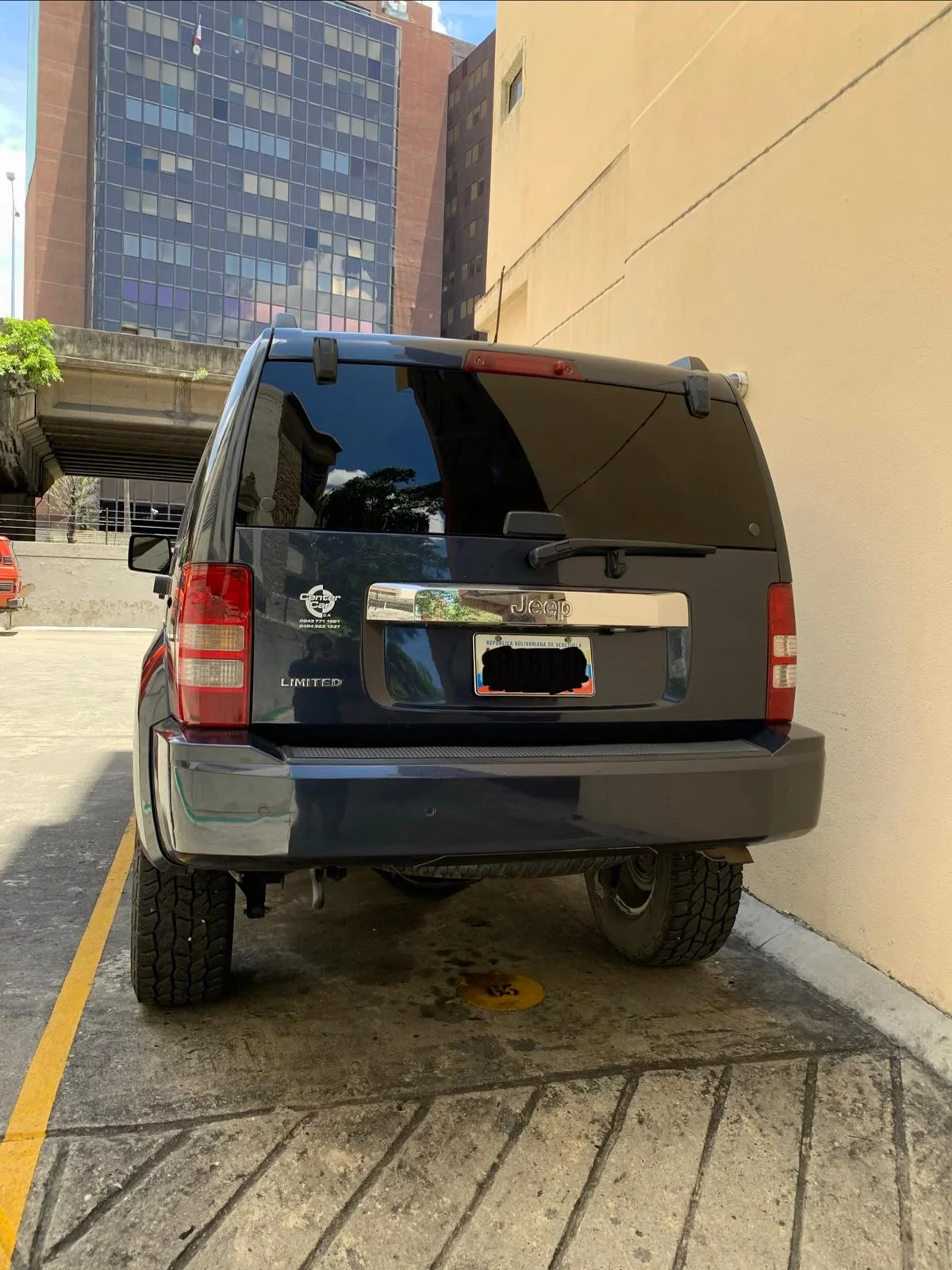Caminhonete Jeep Cherokee Limited KK 2011 en Caracas — foto 4