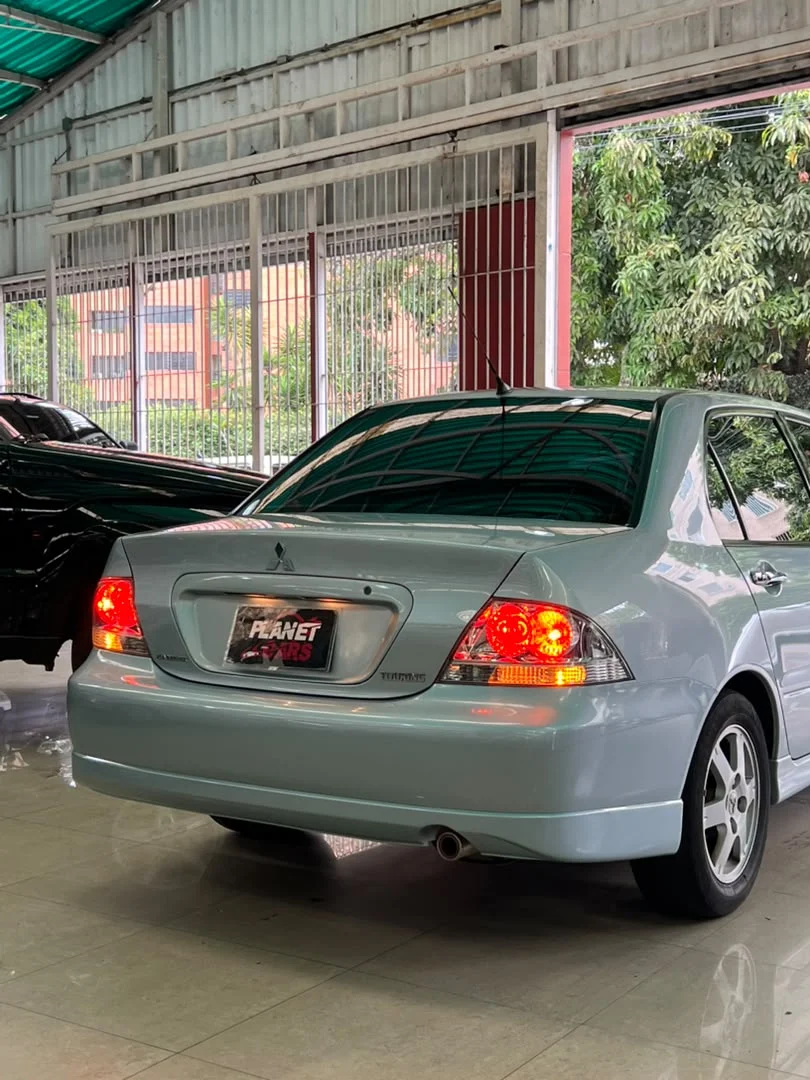 Carro Mitsubishi Touring 2013 en Caracas — foto 8