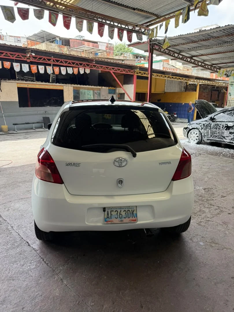 Carro Toyota Yaris 2006 en Caracas — foto 6
