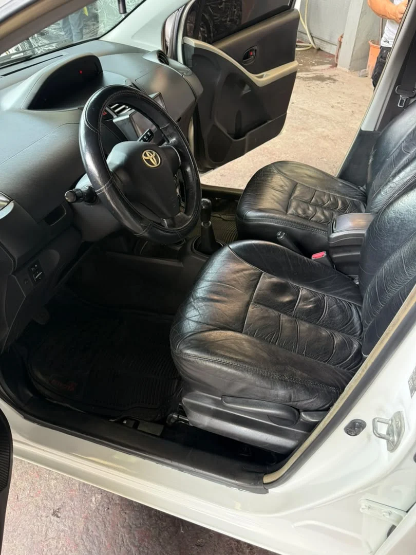 Carro Toyota Yaris 2006 en Caracas — foto 10