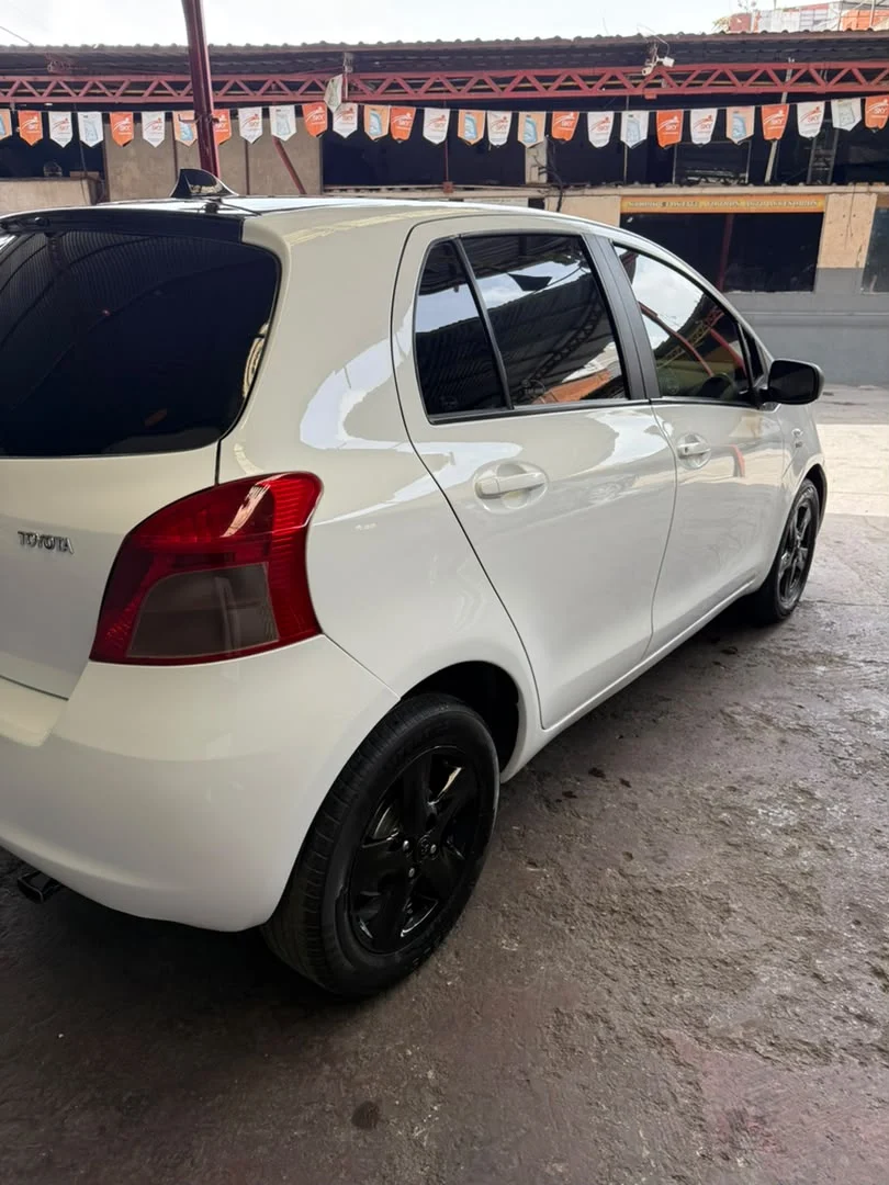 Carro Toyota Yaris 2006 en Caracas — foto 7