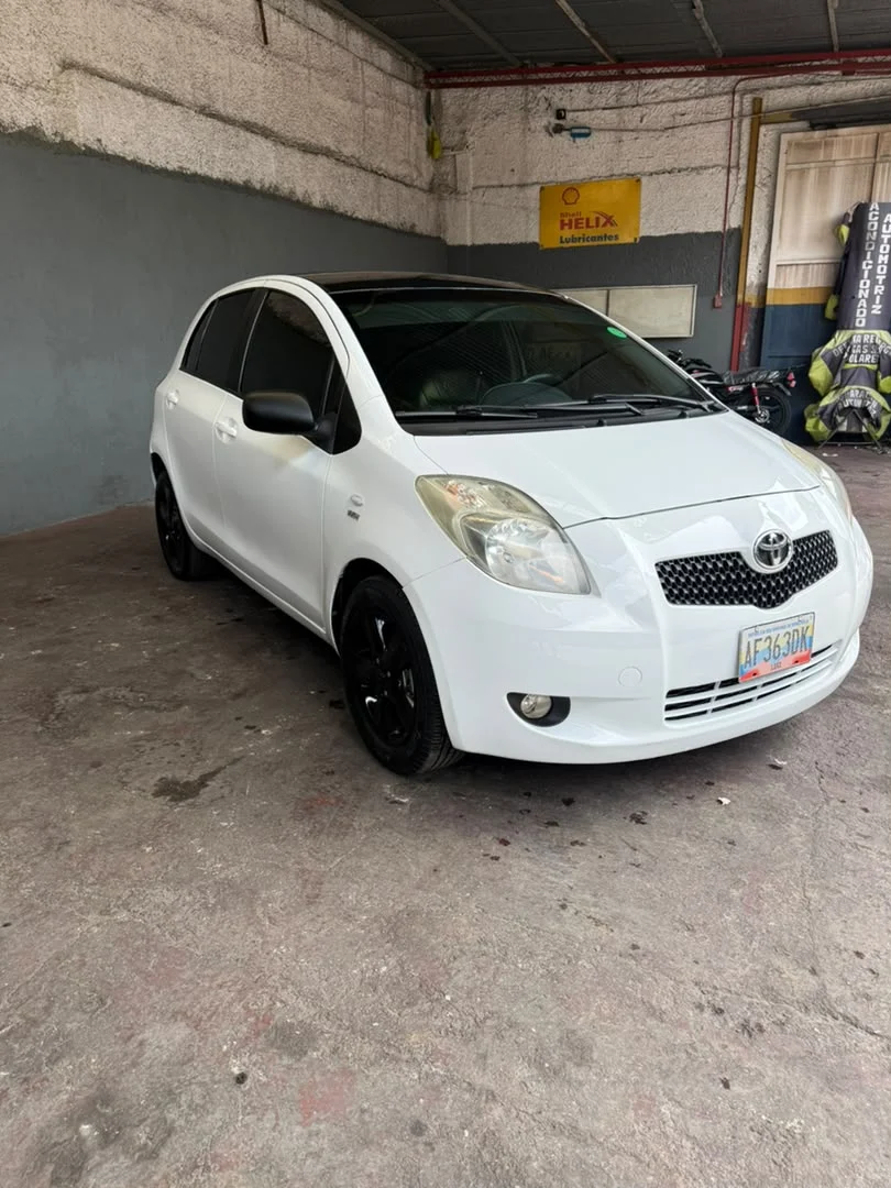 Carro Toyota Yaris 2006 en Caracas — foto 5