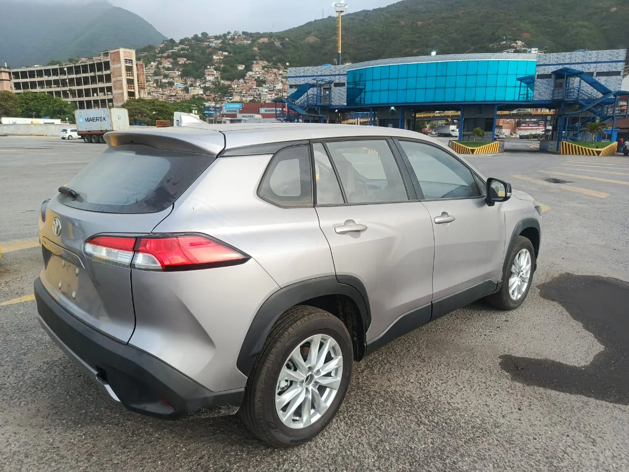 Crossover Toyota Corolla Cross Élite 2026 en San Antonio de Los Altos — foto 2