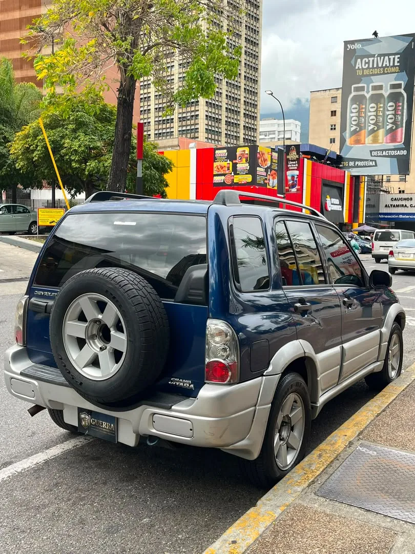 Camioneta Chevrolet Grand vitara 2006 en Caracas — foto 5