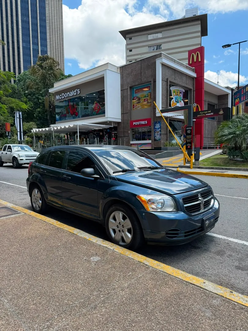 Camioneta Dodge Caliber 2009 en Caracas — foto 3