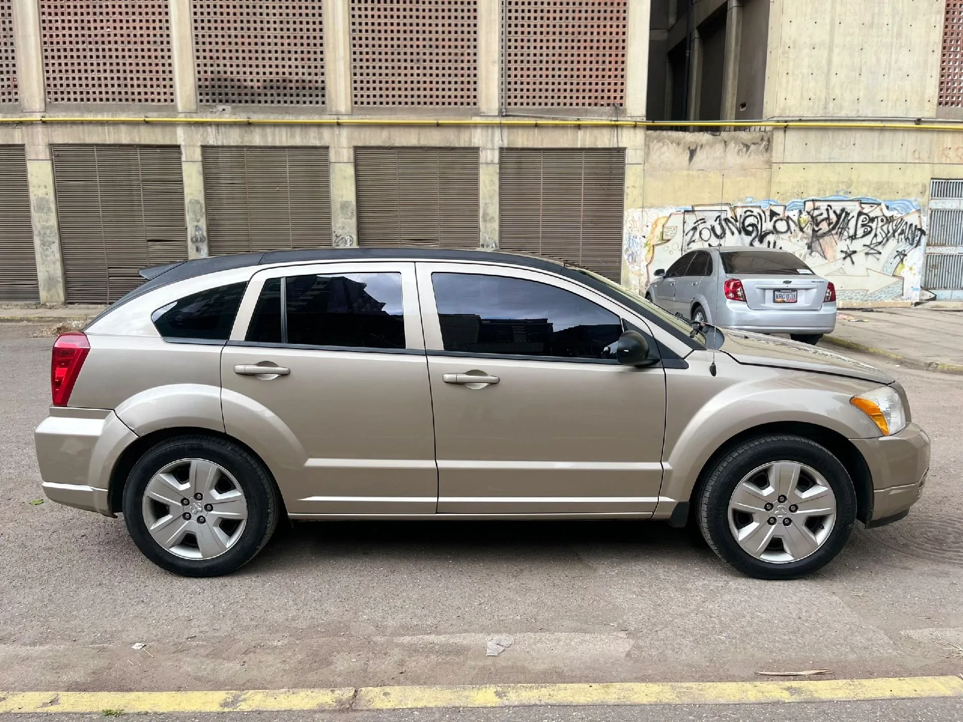 Sedán Dodge Caliber 2020 LE en Caracas — foto 11